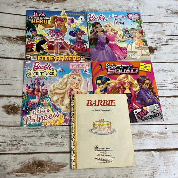 Barbie Children's Book Collection Barbie Doll - Picture 1 of 13